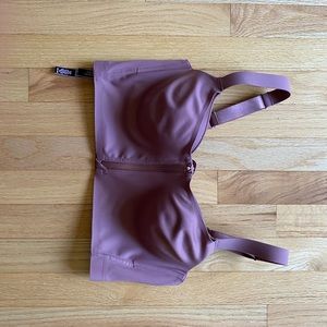 Victoria’s Secret Knick our sports bra